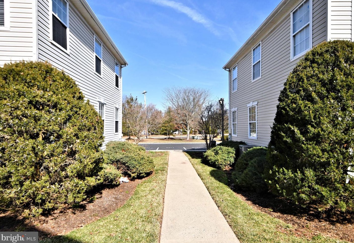 113 Newport Ct, Harleysville PA  19438-3613 exterior