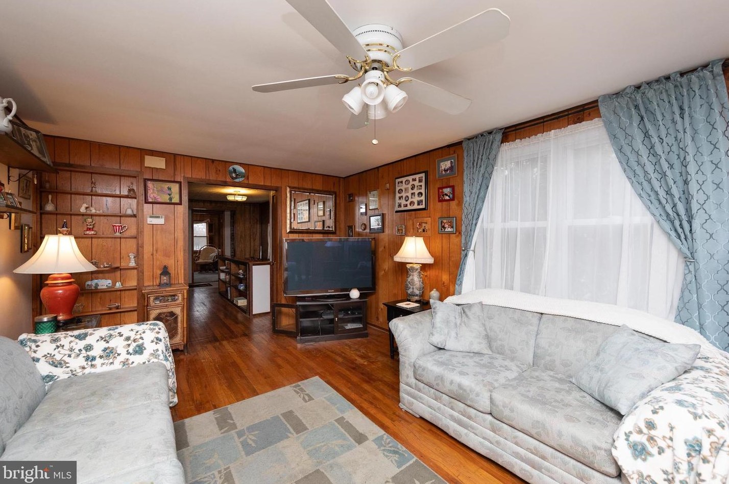 212 Madison Rd, Willow Grove, PA 19090-2320