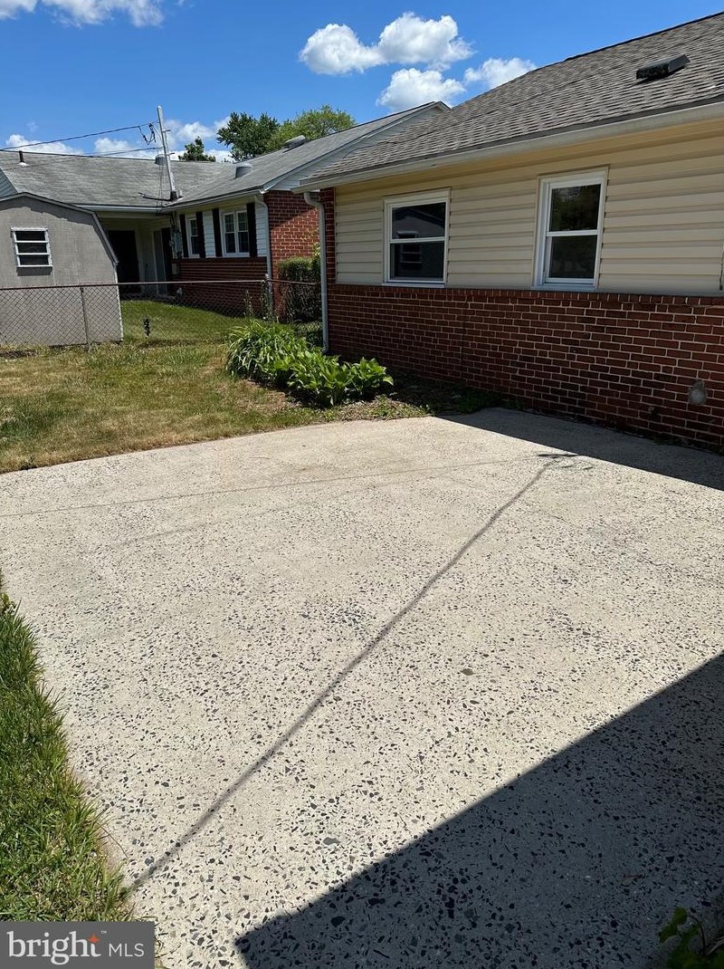 3011 Cottage Ln, Norristown PA  19401-1307 exterior