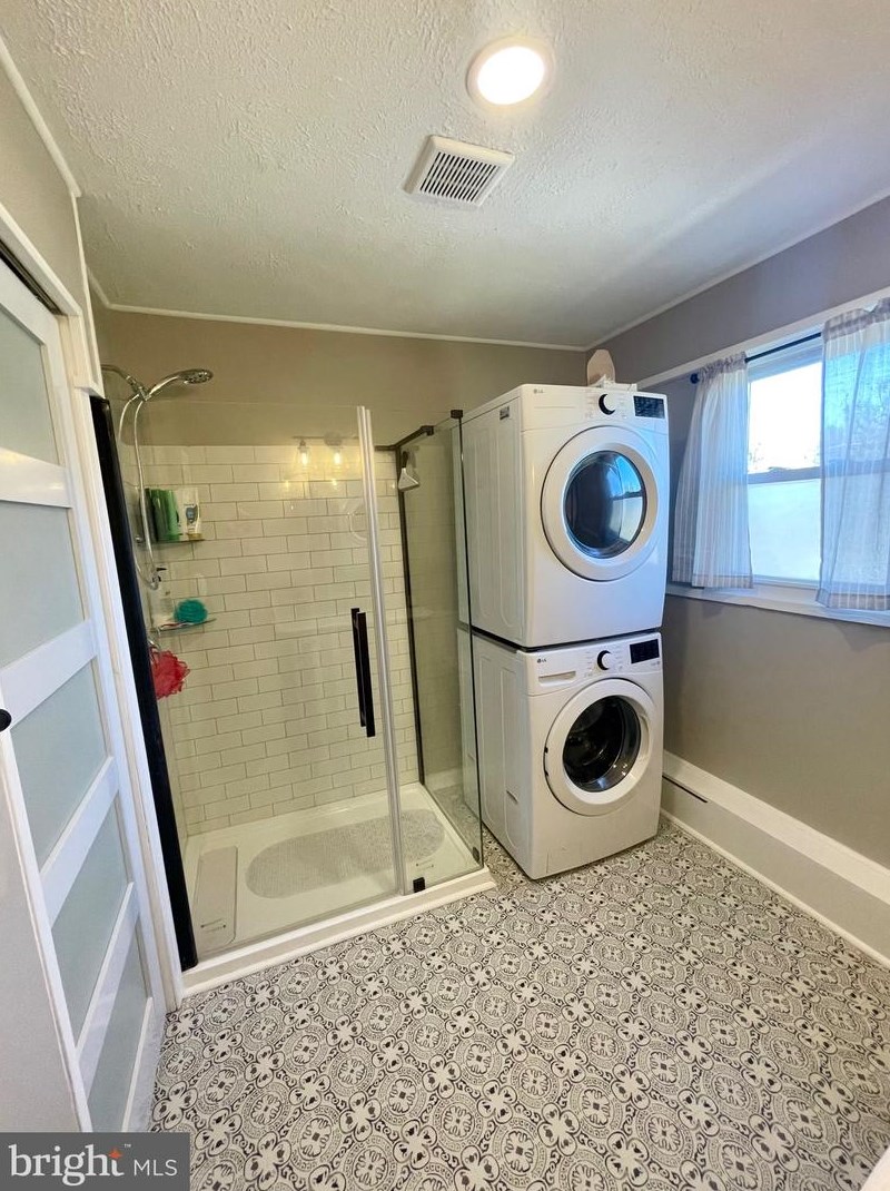 3011 Cottage Ln, Norristown PA  19401-1307 exterior