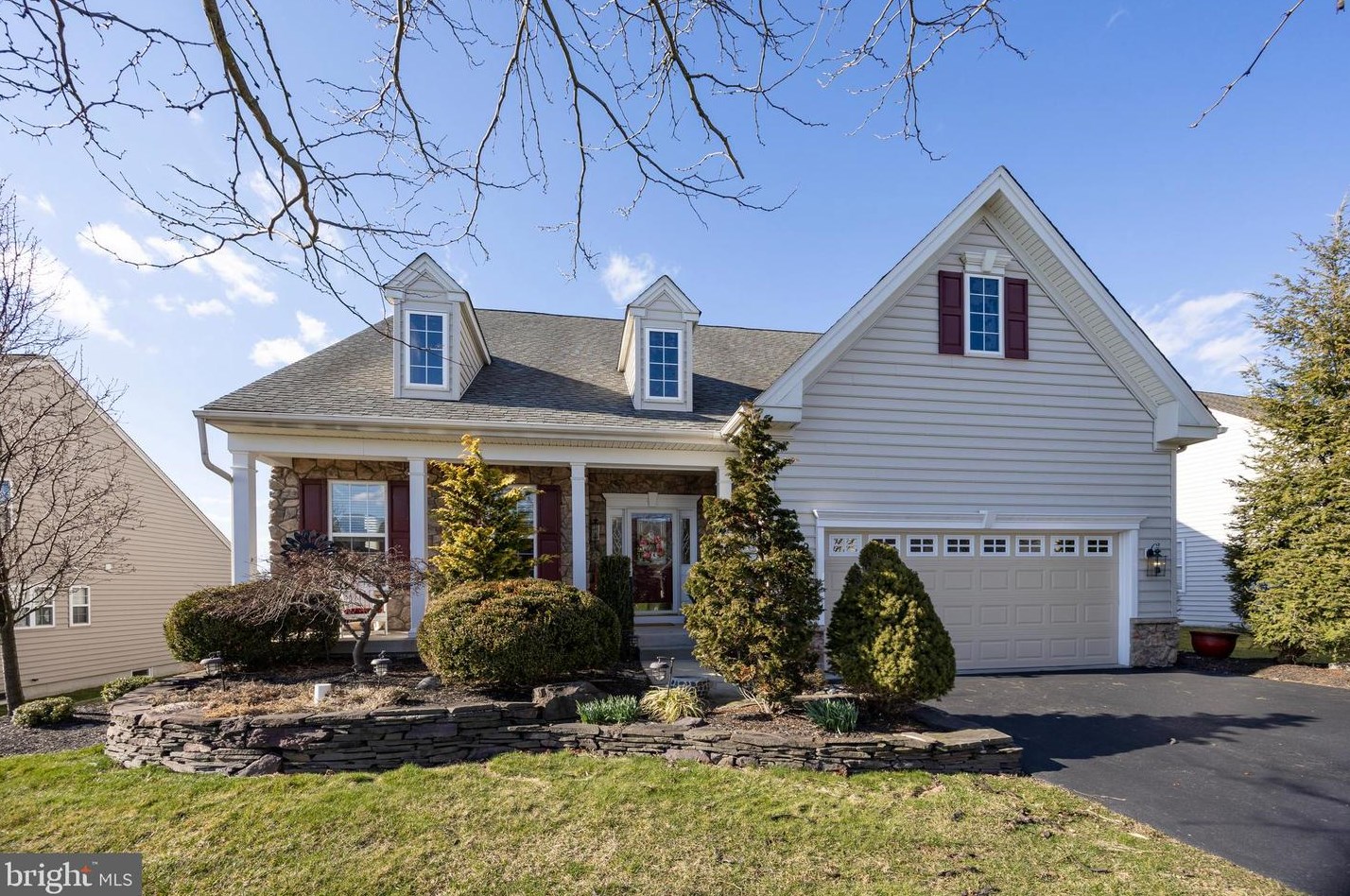 203 Masters Dr, Pottstown, PA 19464