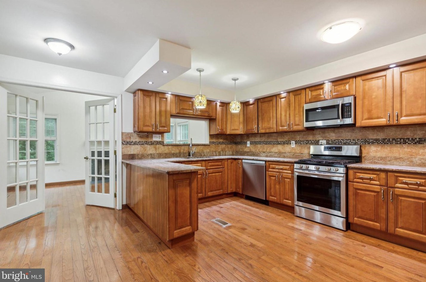 806 Poplar Ct, Prospectville, PA 19002