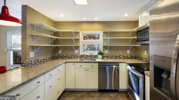 335 Woodstream Way, North Wales PA  19454-1190 exterior