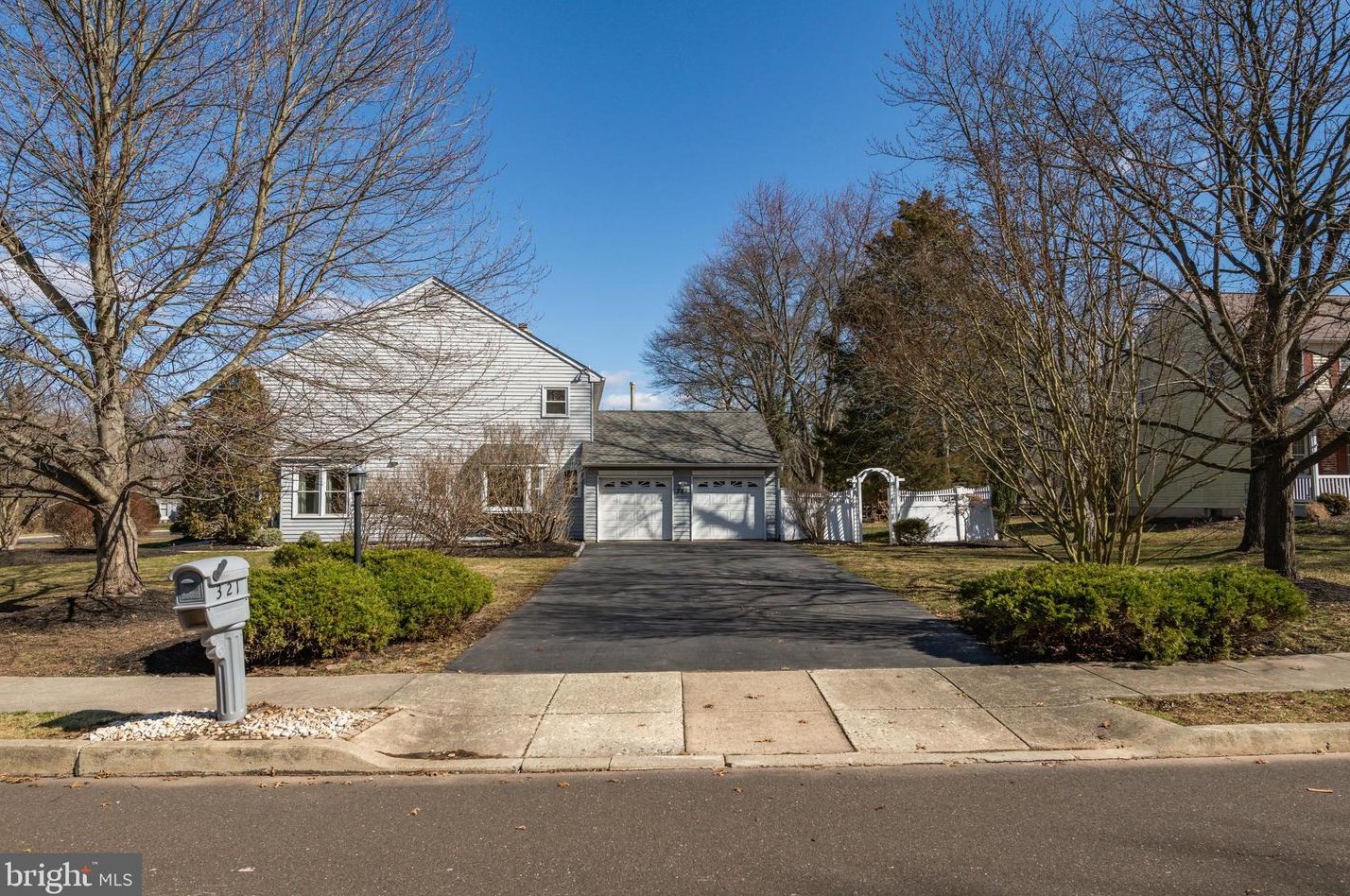 321 Fortuna Dr, Hatfield, PA 19440
