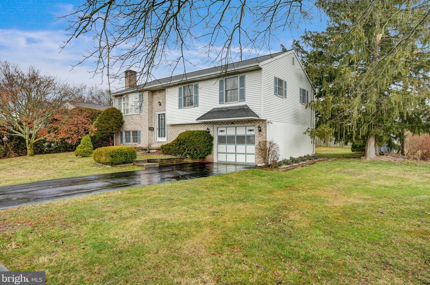591 W Woodland Dr, Pottstown, PA 19464