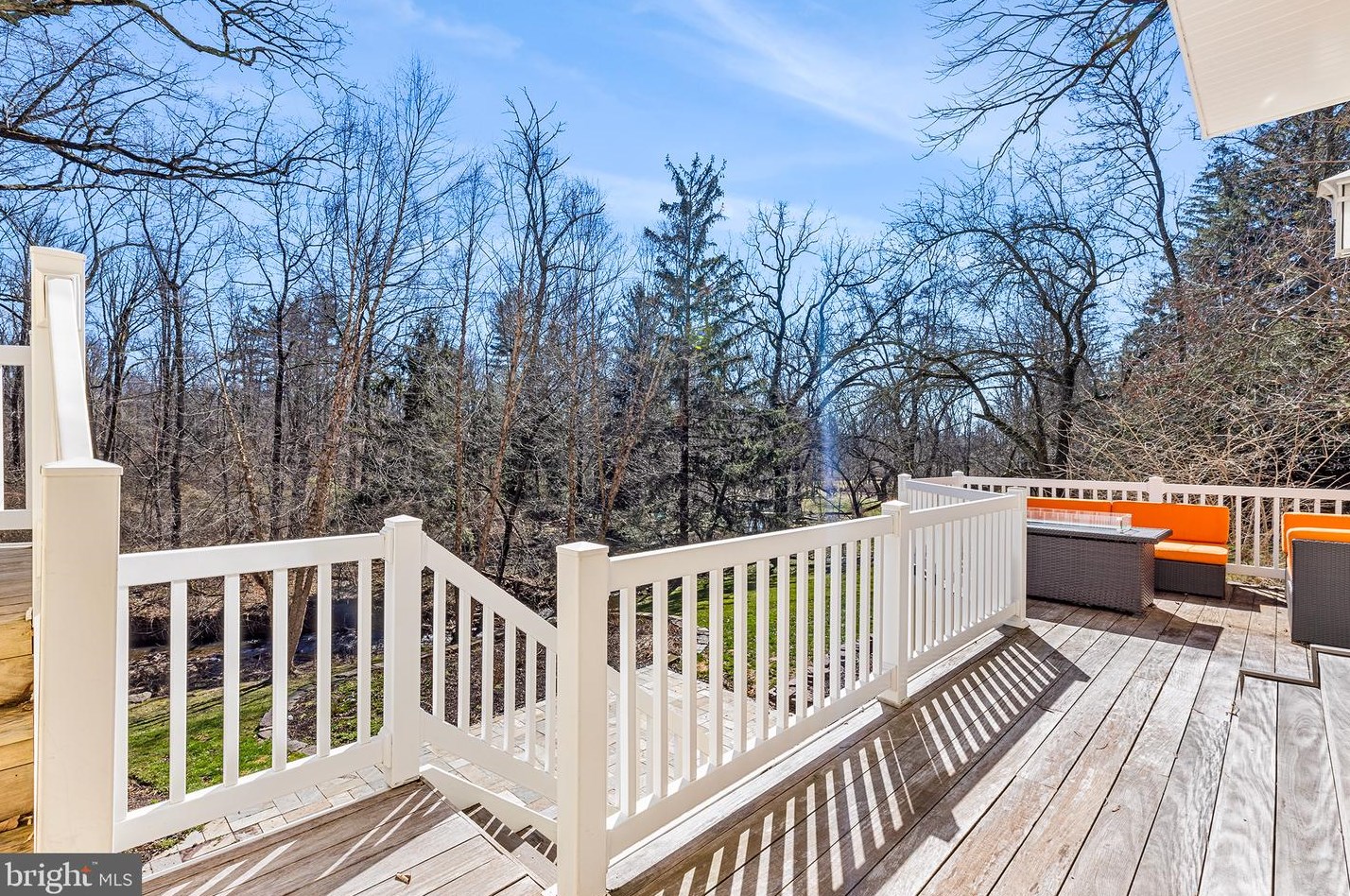 511 Prospect Ave, North Wales PA  19454-3022 exterior