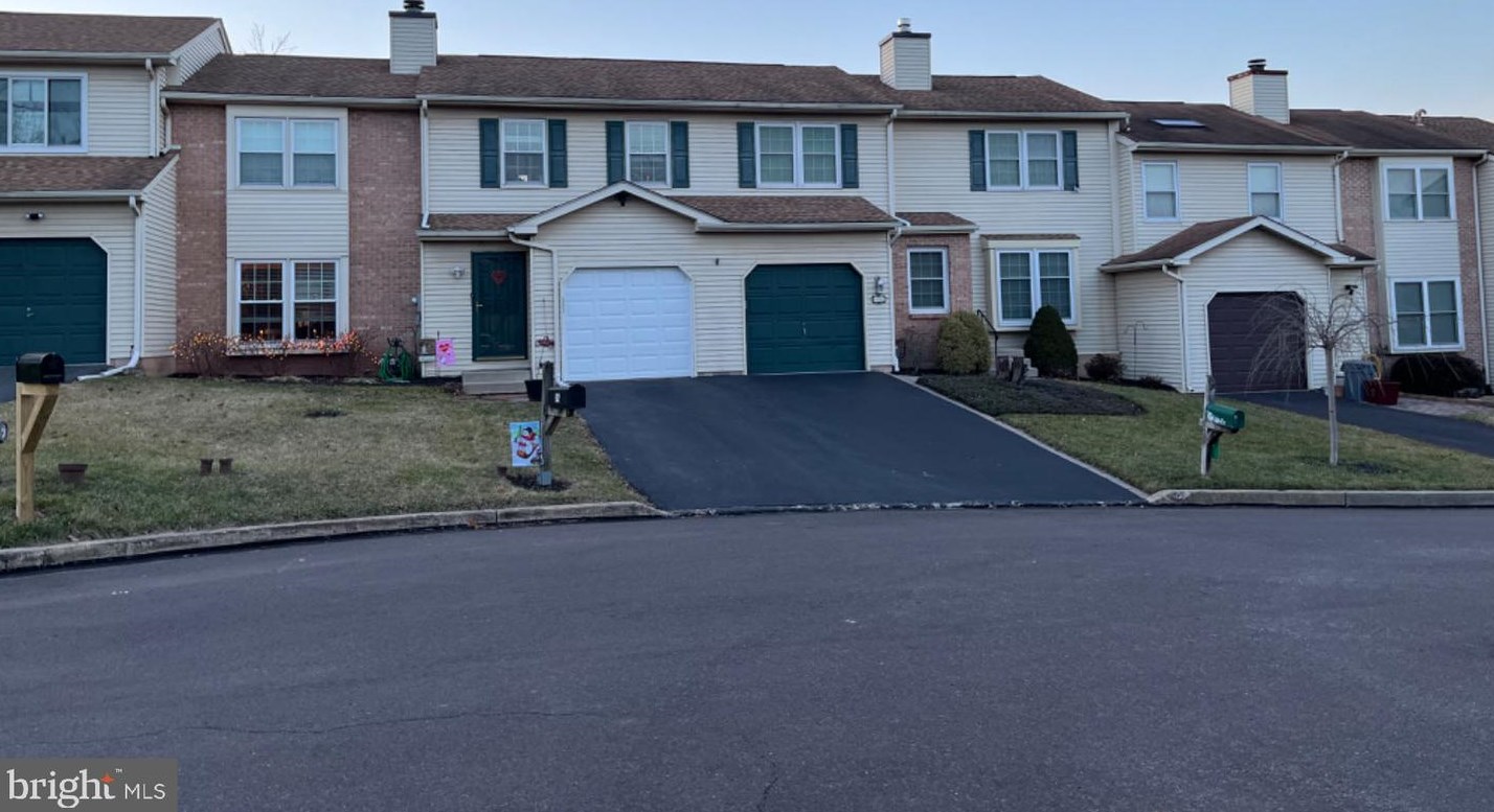 48 Shelly Ln, Pottstown, PA 19464