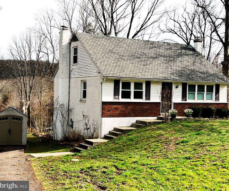1100 Levengood Rd, Pottstown, PA 19464
