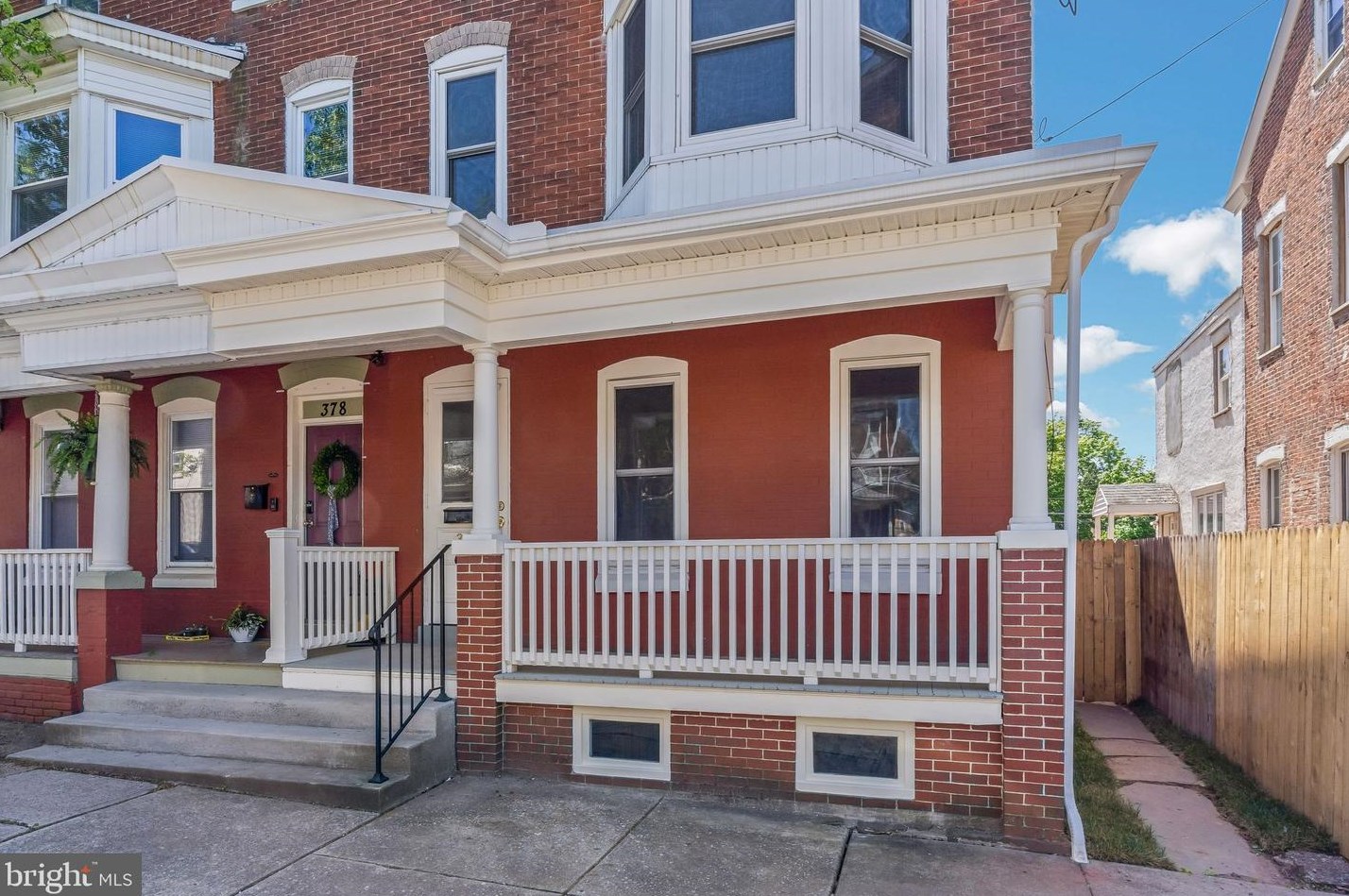 376 Walnut St, Pottstown, PA 19464-5637