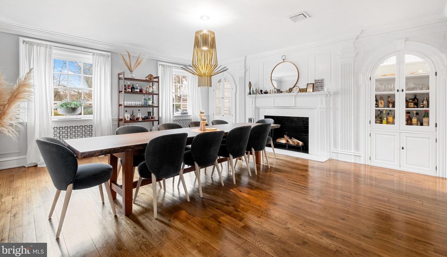 422 Warick Rd, Penn Wynne PA 19096-2343 exterior