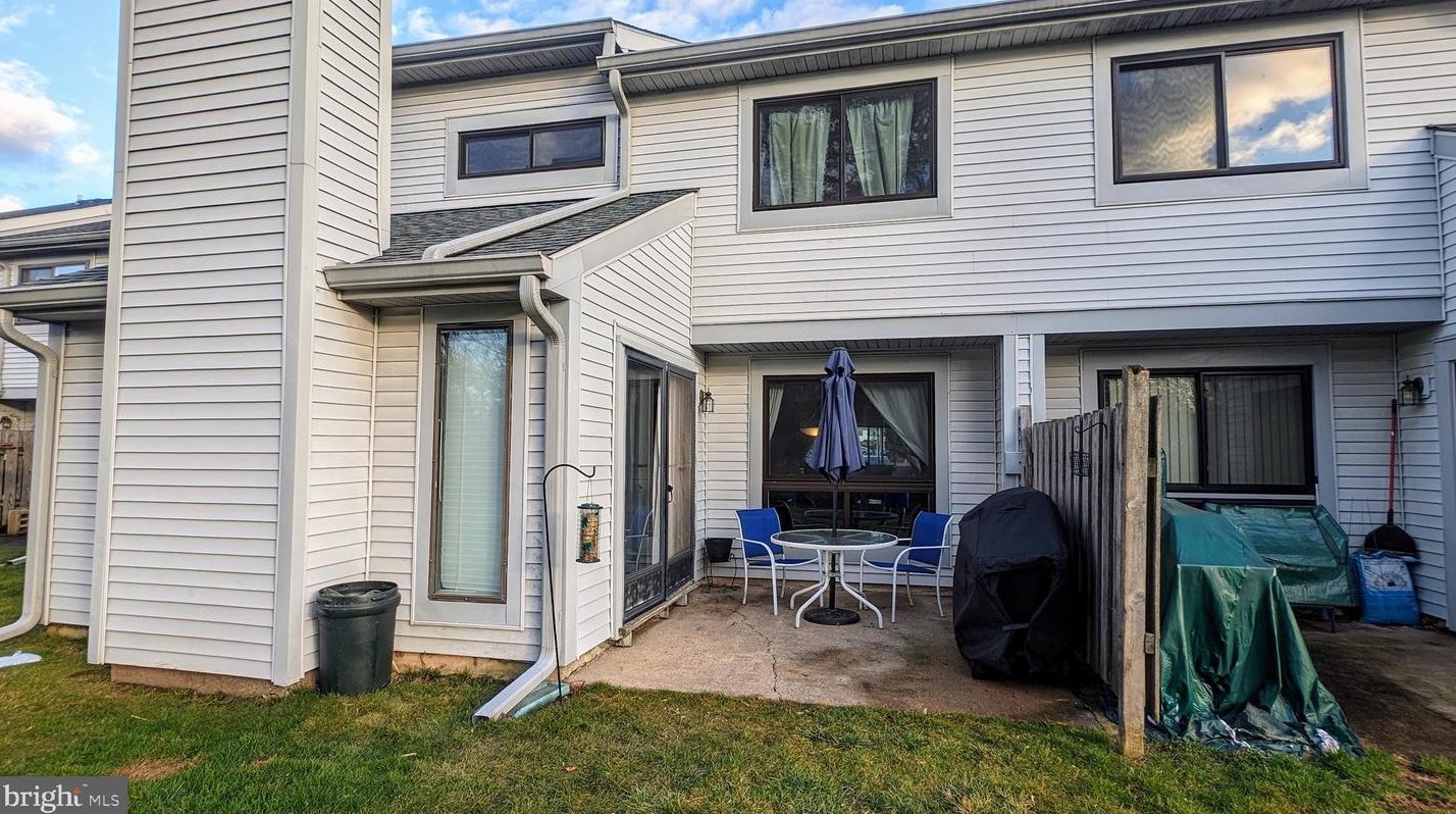 904 Continental Dr, Harleysville, PA 18225-3929