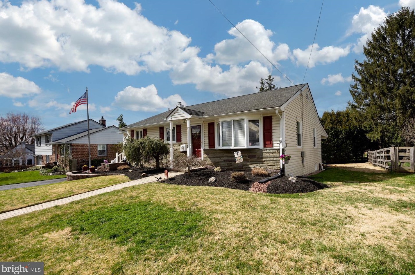 121 Reiffs Mill Rd, Prospectville, PA 19002