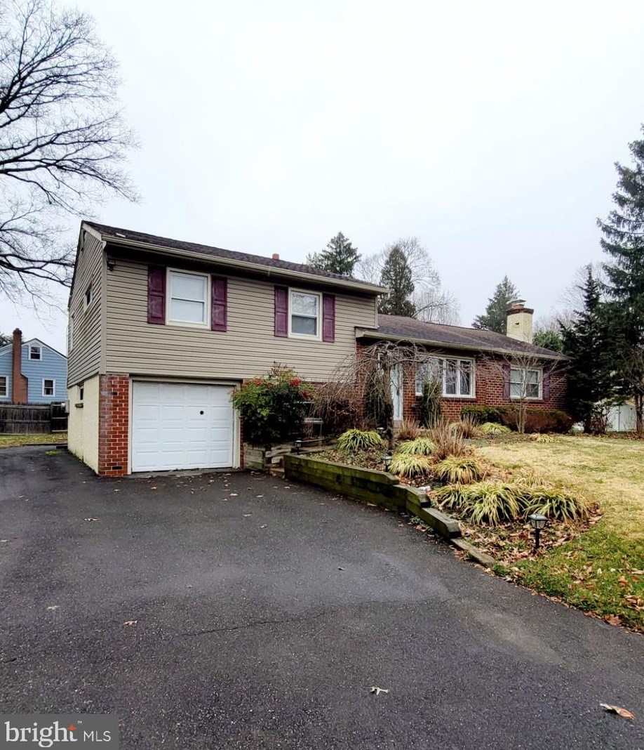 236 Arundel Ave, Horsham, PA 19044