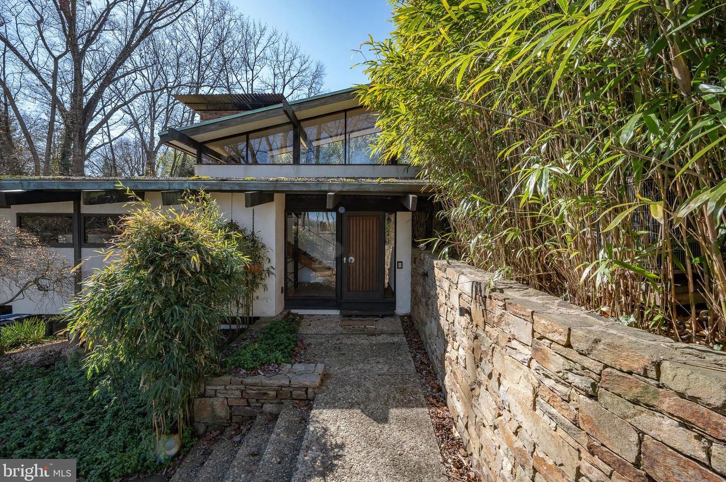 1120 Centennial Rd, Penn Valley, PA 19072-1204