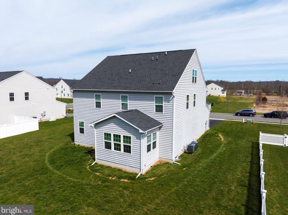 215 Detar Rd, Gilbertsville PA  19525-9447 exterior