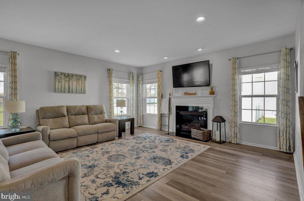 215 Detar Rd, Gilbertsville PA  19525-9447 exterior