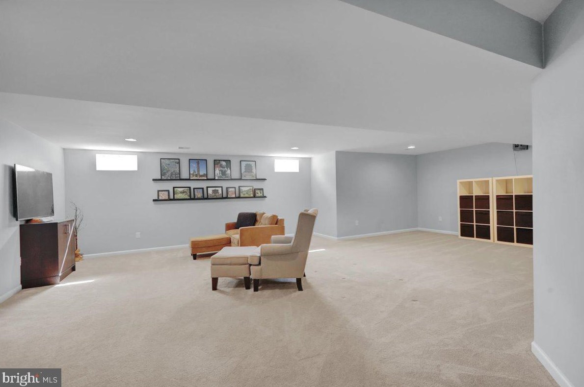 215 Detar Rd, Gilbertsville PA  19525-9447 exterior