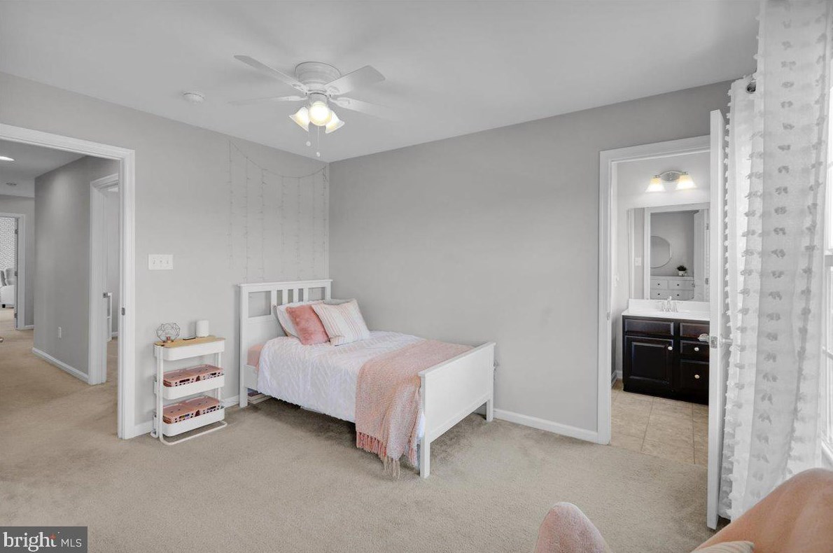 215 Detar Rd, Gilbertsville PA  19525-9447 exterior