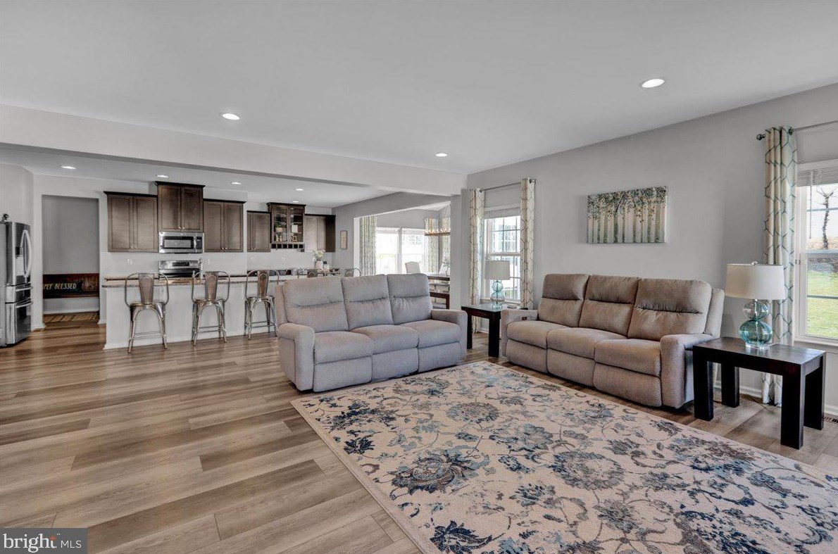 215 Detar Rd, Gilbertsville PA  19525-9447 exterior