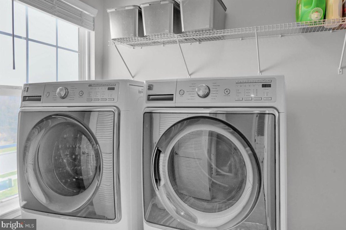 215 Detar Rd, Gilbertsville PA  19525-9447 exterior