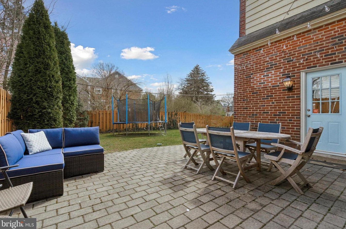 109 Overbrook Pkwy, Penn Wynne PA  19096-3702 exterior