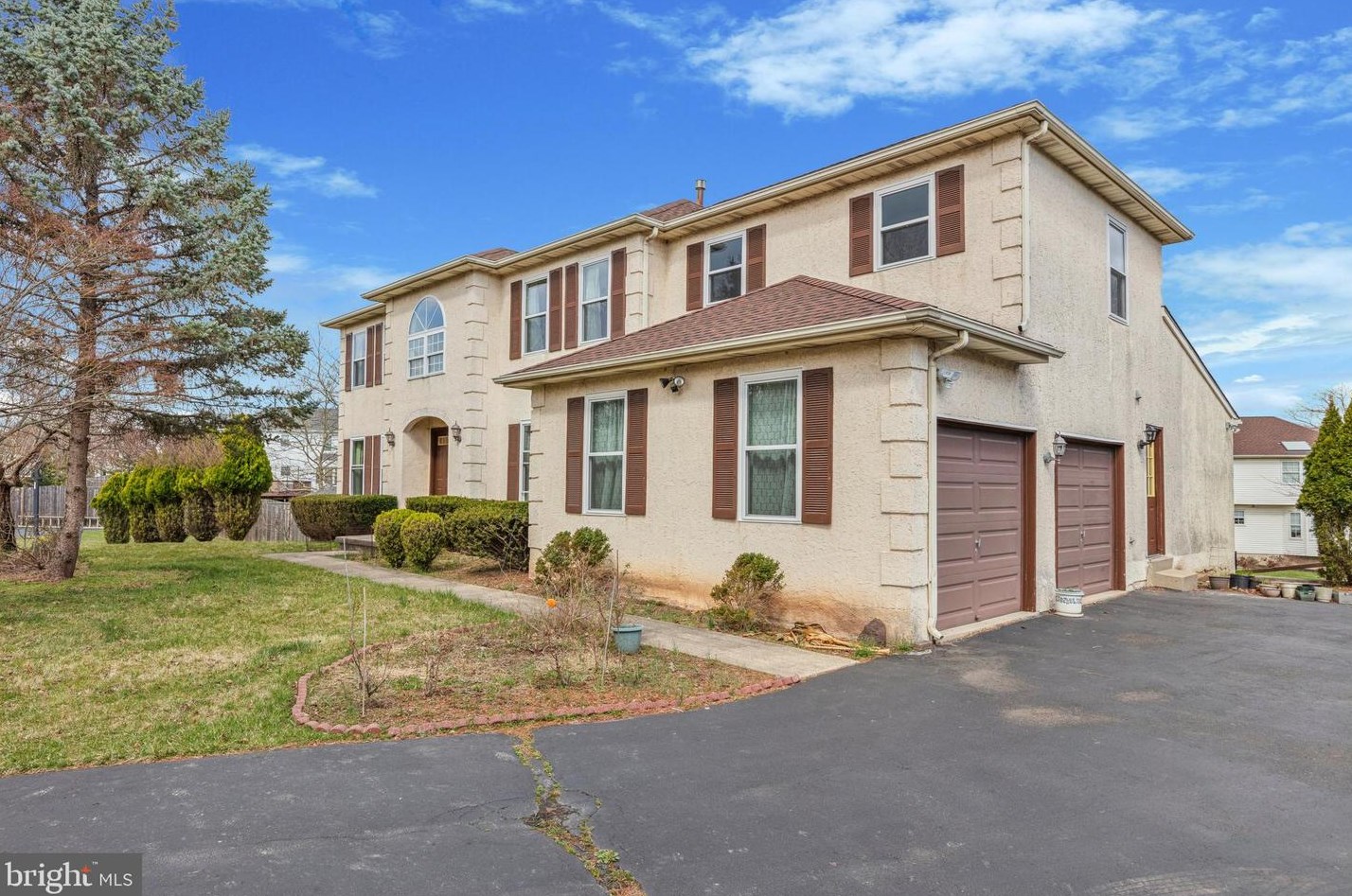 107 Oval Ln, North Wales, PA 19454-1825