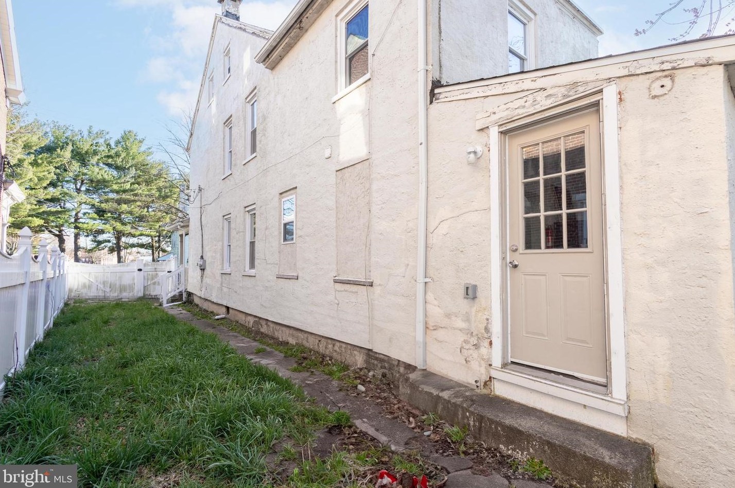 837 South St, Pottstown PA  19464-6019 exterior