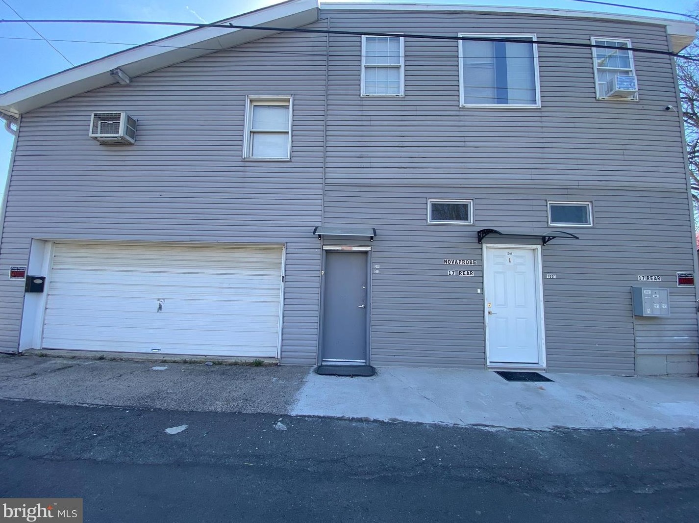 17 W 2nd St #203, Lansdale, PA 19446