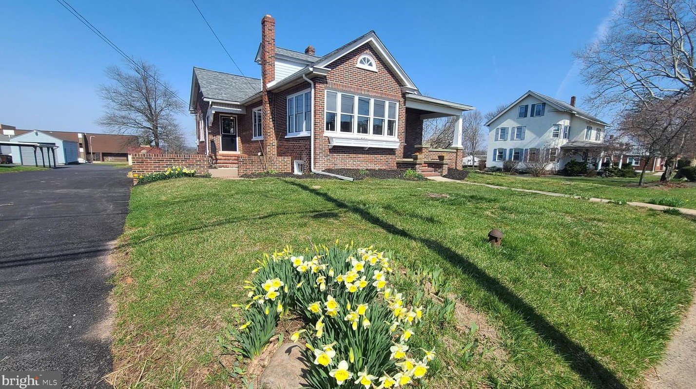 121 Harleysville Pike, Souderton PA  18964-2059 exterior