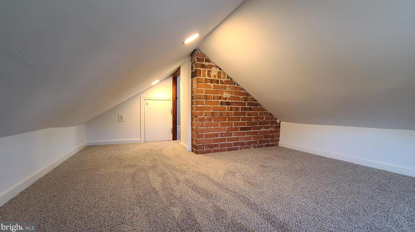 121 Harleysville Pike, Souderton PA  18964-2059 exterior