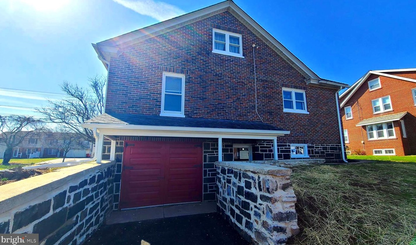 121 Harleysville Pike, Souderton PA  18964-2059 exterior