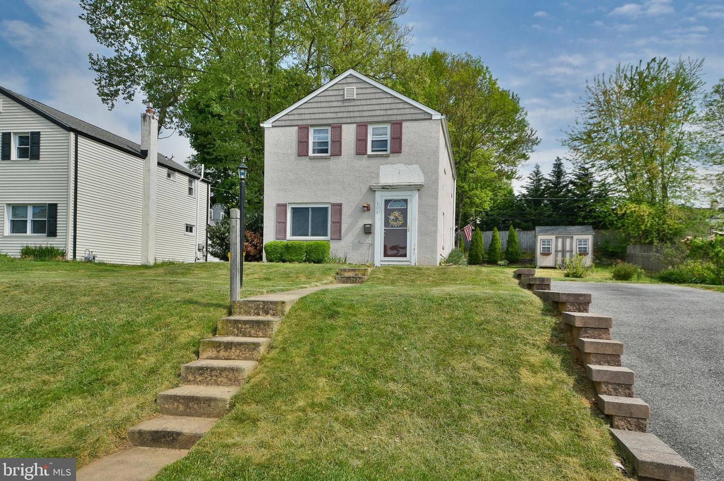 104 Ulmer Ave, Oreland, PA 19075