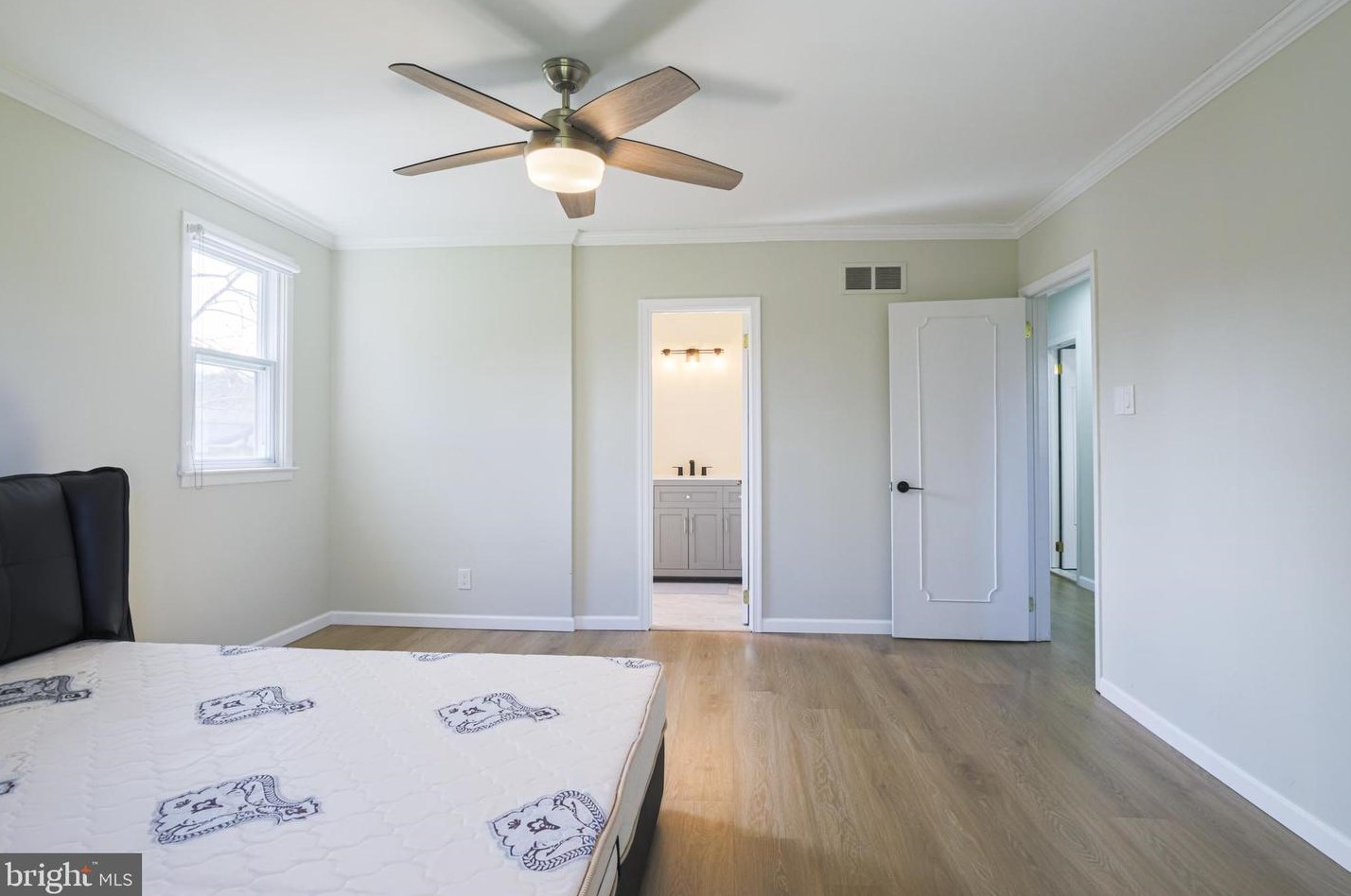 825 Warfield Ln, Huntingdon Valley PA 19006-3426 exterior