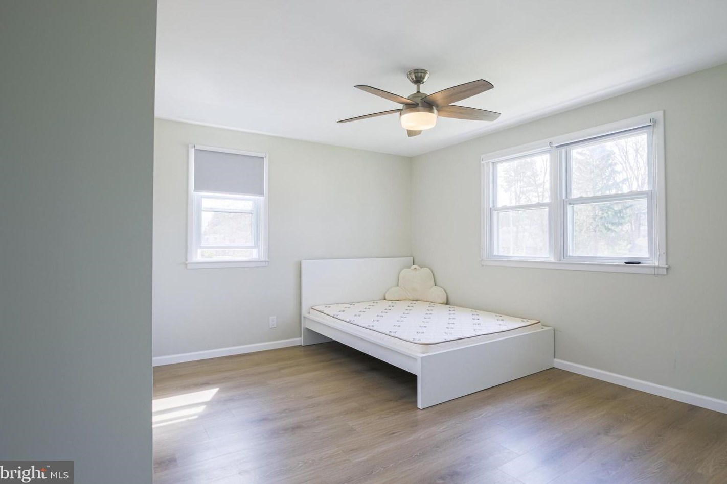 825 Warfield Ln, Huntingdon Valley PA 19006-3426 exterior