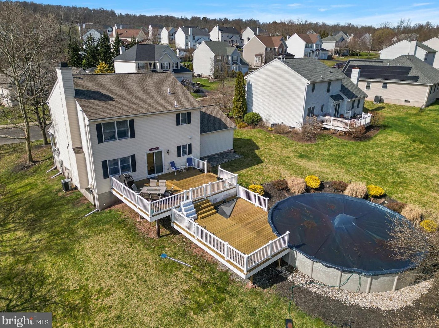 1527 Meadowview Dr, Pottstown, PA 19464