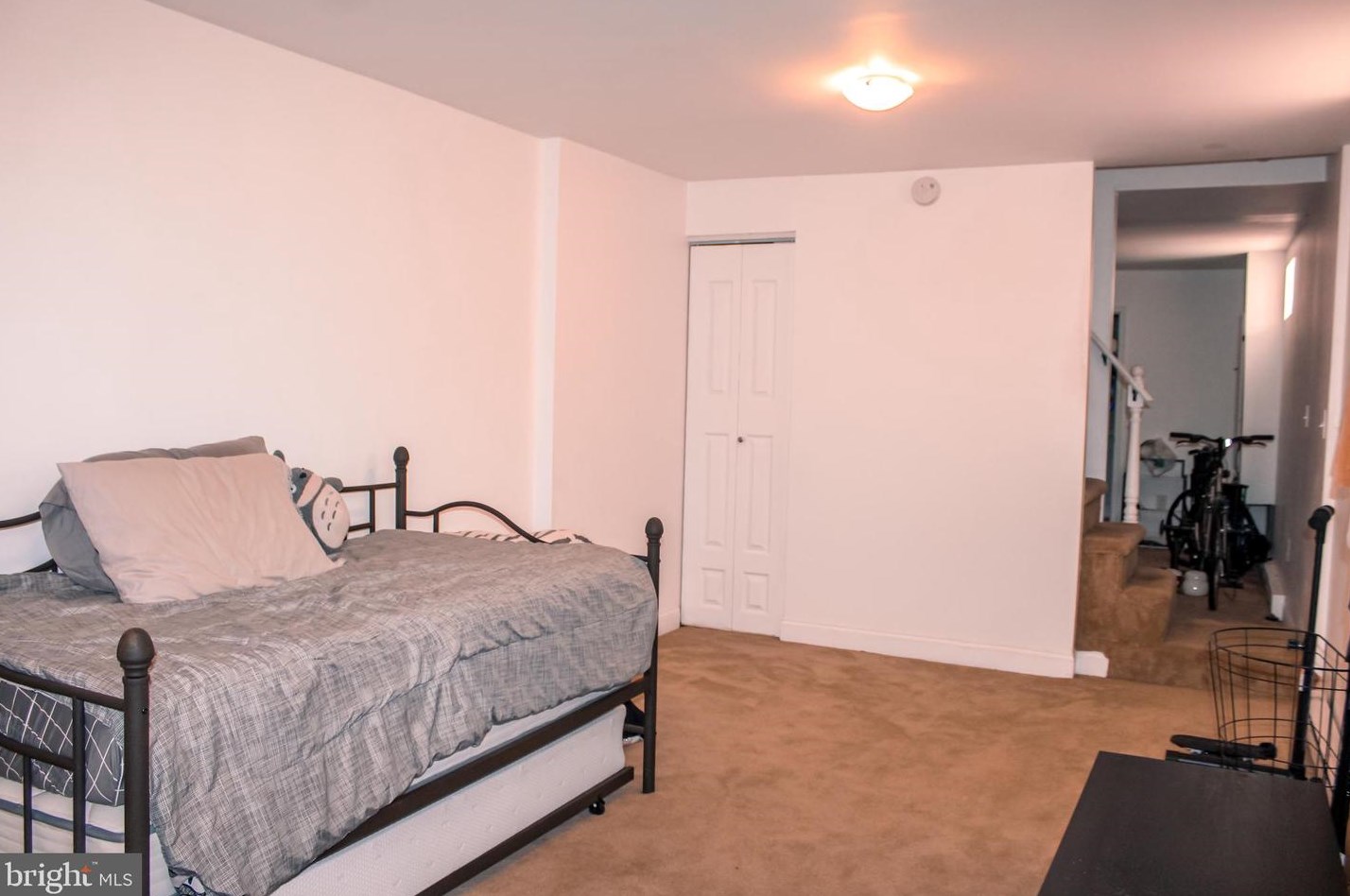 1227 Swede St, Norristown PA  19401-3255 exterior