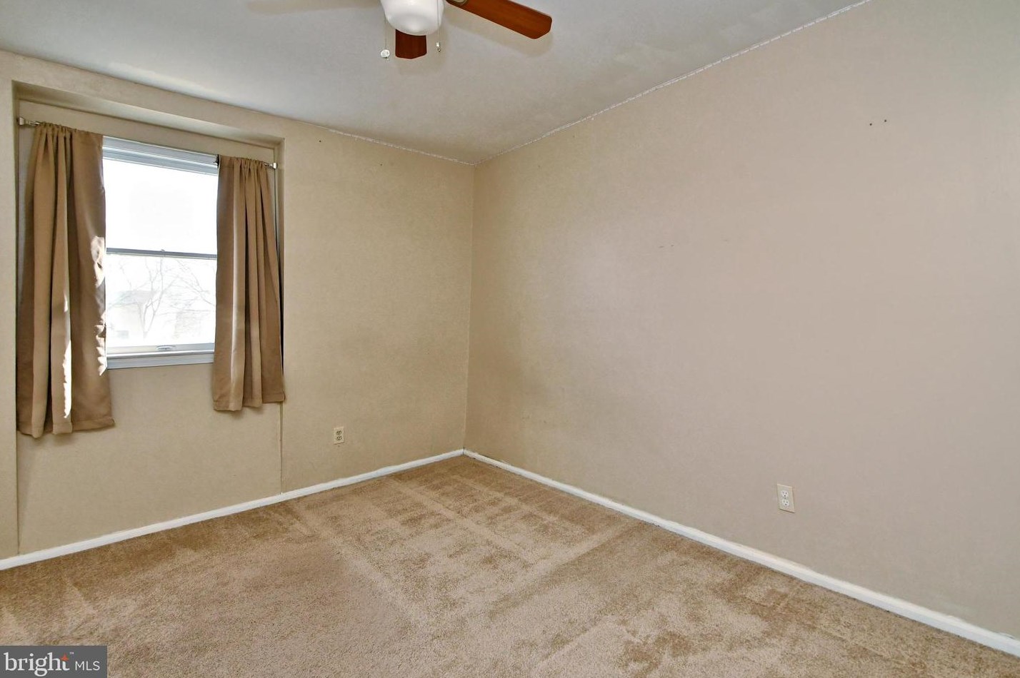 722 Holly Dr, Pottstown PA  19464-3606 exterior