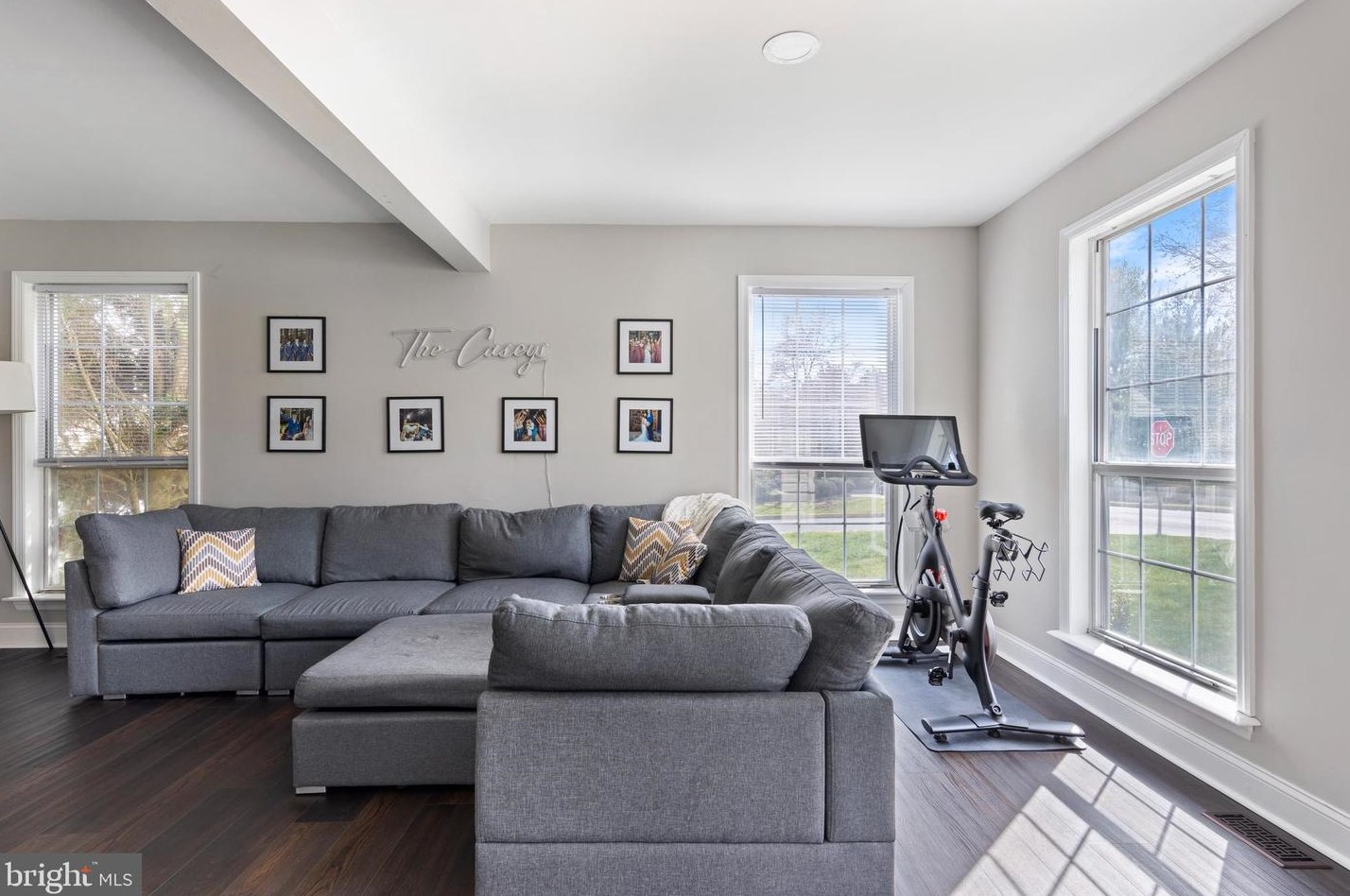 48 Village Dr, Collegeville PA  19473-2314 exterior