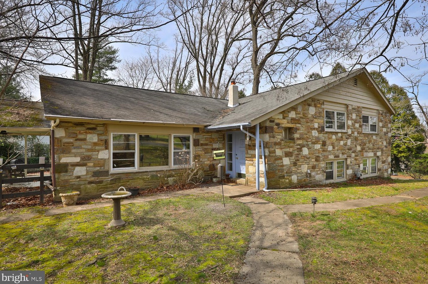 1202 Fleetwood Rd, Meadowbrook, PA 19046