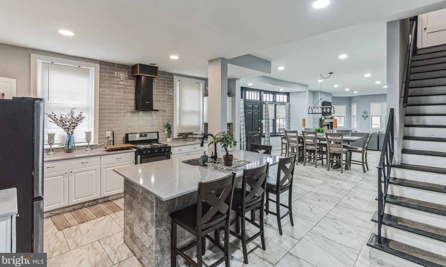 805 Main St, Norristown PA  19401-4103 exterior