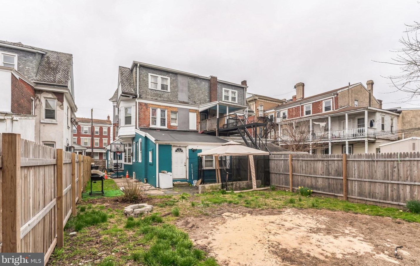 805 Main St, Norristown PA  19401-4103 exterior