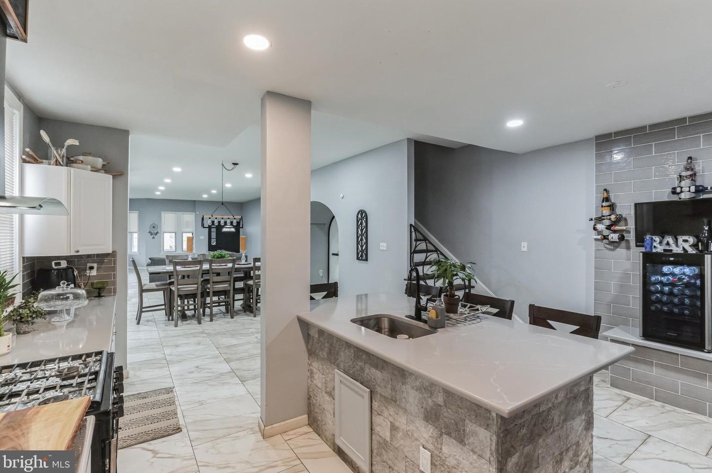 805 Main St, Norristown PA  19401-4103 exterior