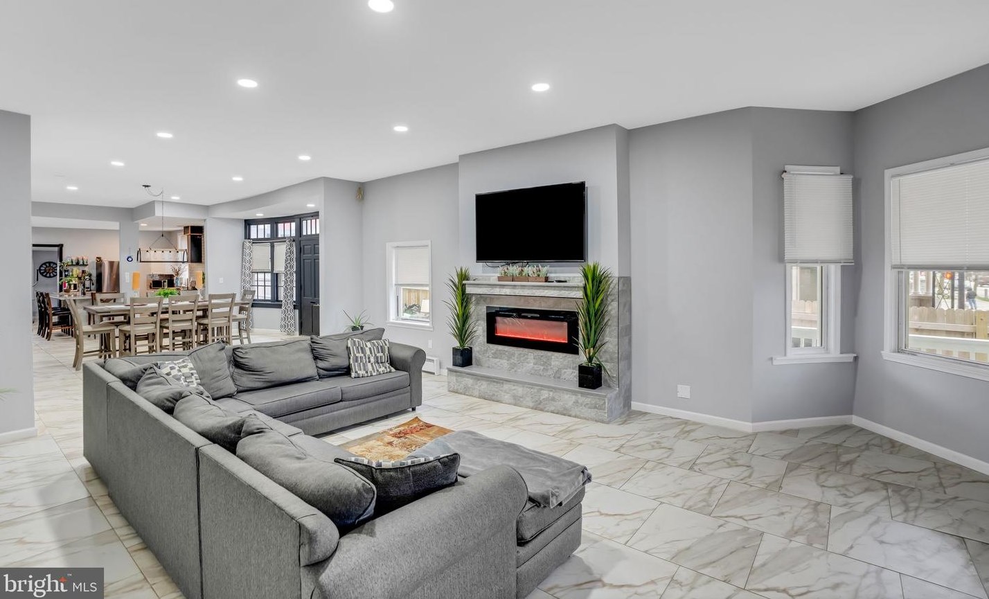 805 Main St, Norristown PA  19401-4103 exterior