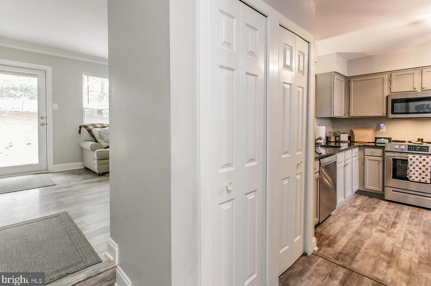 135 Barley Sheaf Dr, Norristown PA  19403-5302 exterior