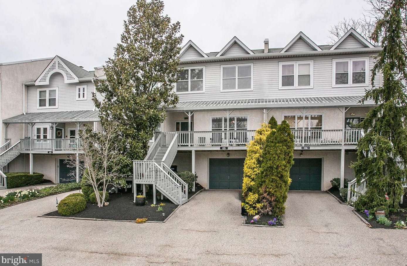 135 Barley Sheaf Dr, Norristown, PA 19403