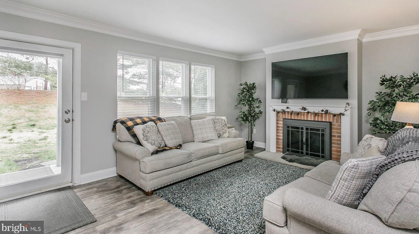 135 Barley Sheaf Dr, Norristown PA  19403-5302 exterior