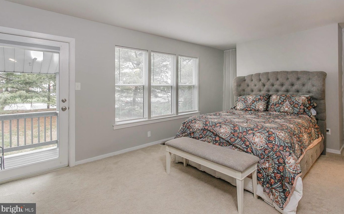 135 Barley Sheaf Dr, Norristown PA  19403-5302 exterior