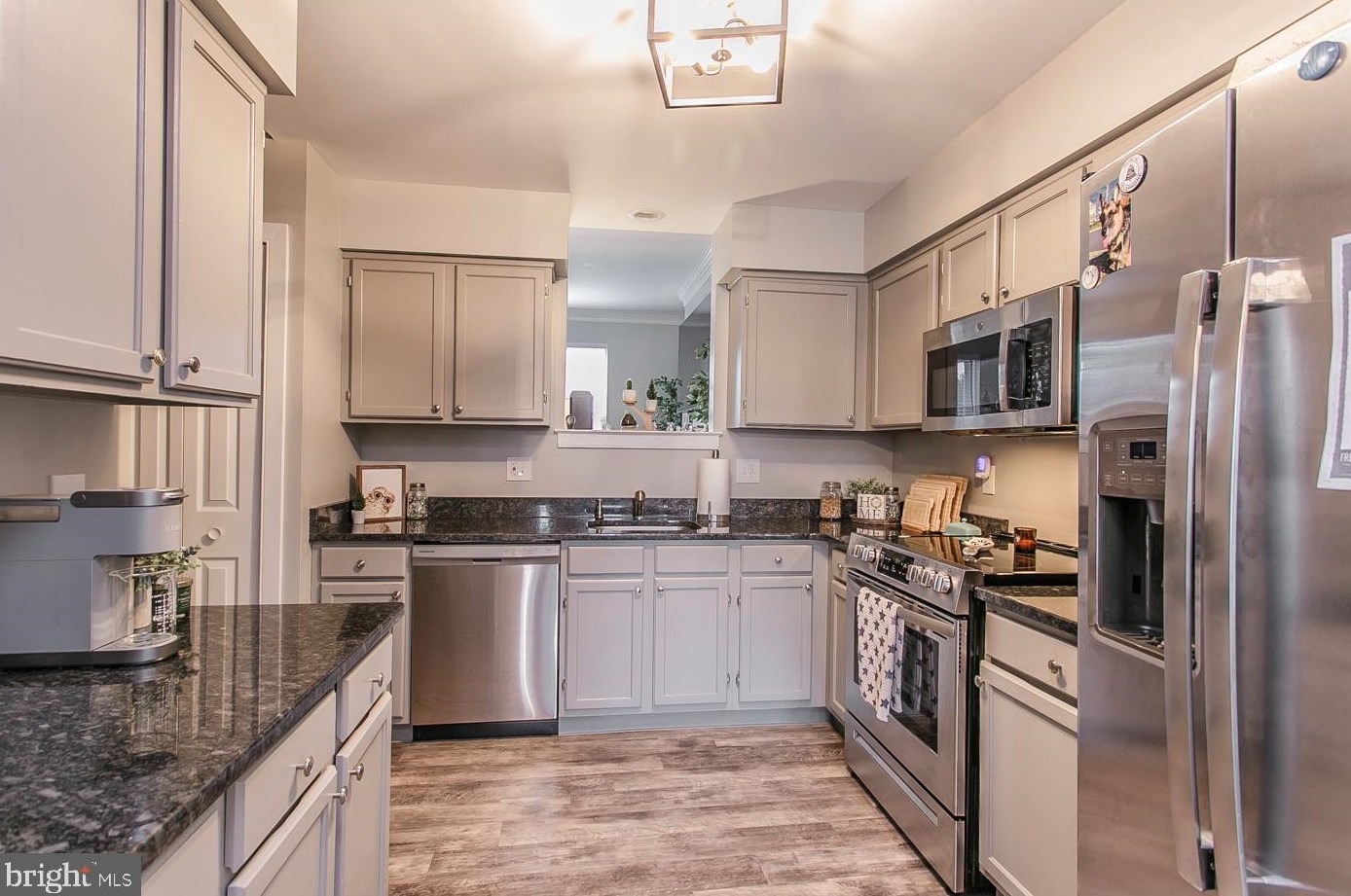 135 Barley Sheaf Dr, Norristown PA  19403-5302 exterior