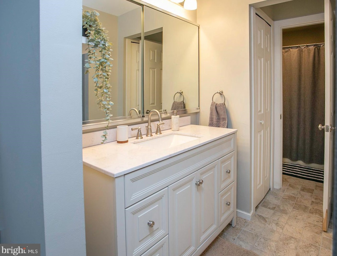 135 Barley Sheaf Dr, Norristown PA  19403-5302 exterior