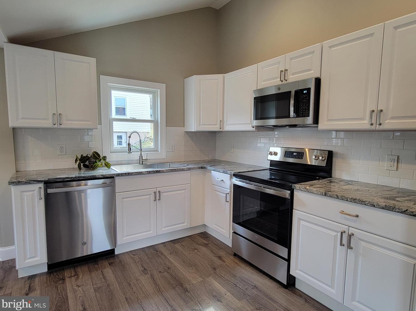 11 2nd Ave, Collegeville PA  19473-1700 exterior